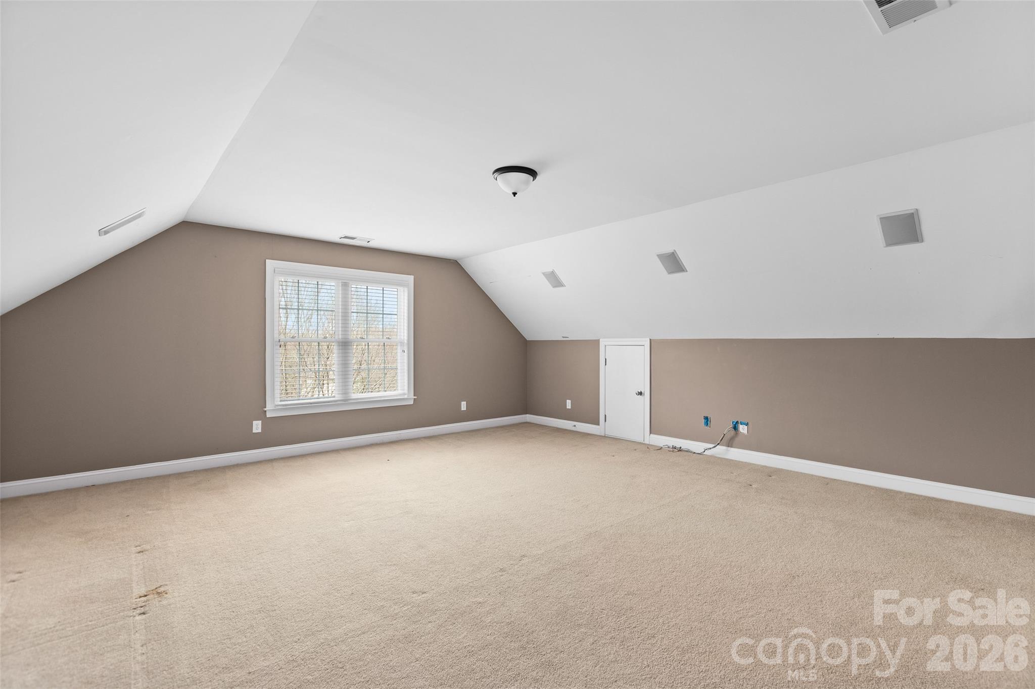 9333 Standerwick Lane — Huntersville