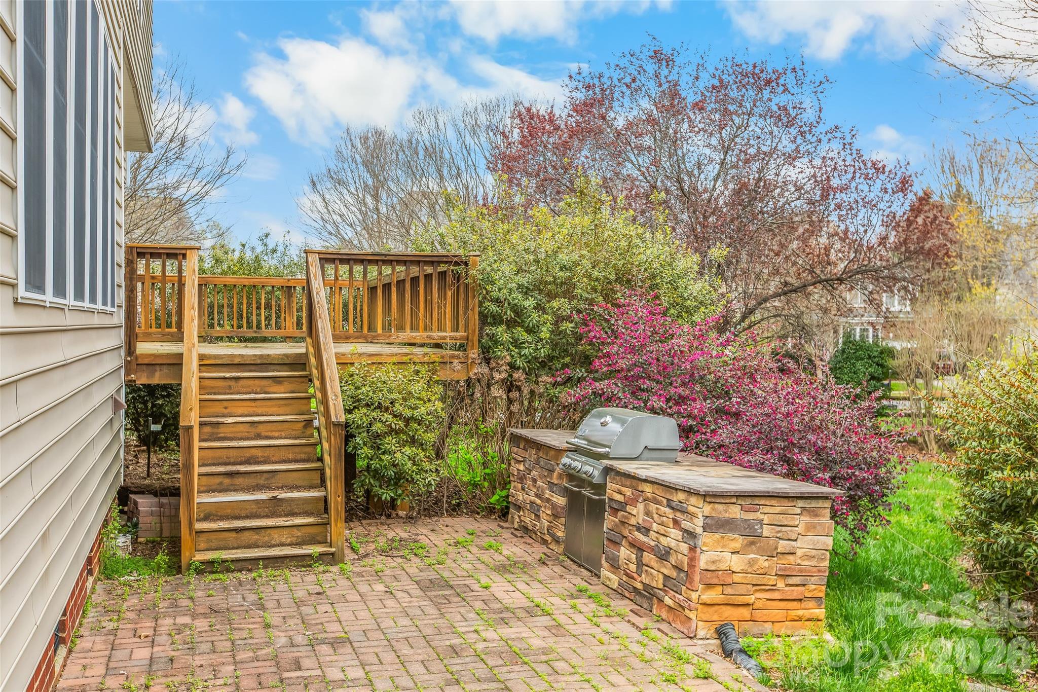 9333 Standerwick Lane — Huntersville
