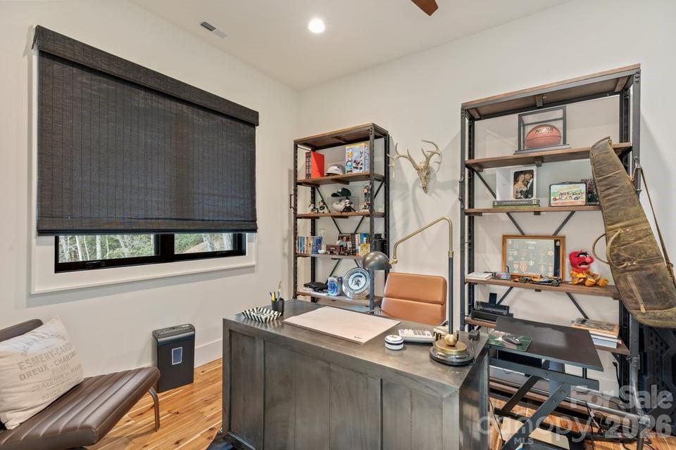 692 Lost Trail — Highlands