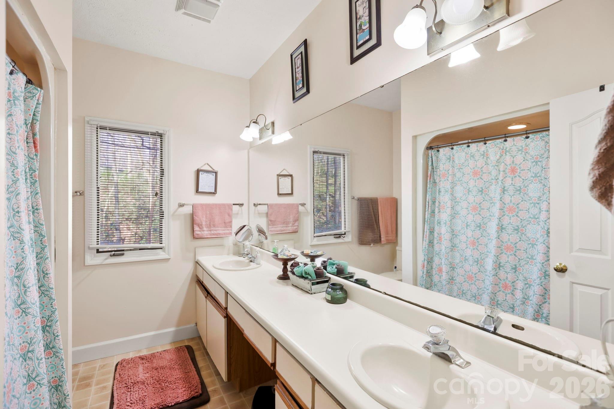446 Silver Fox Lane — Pisgah Forest