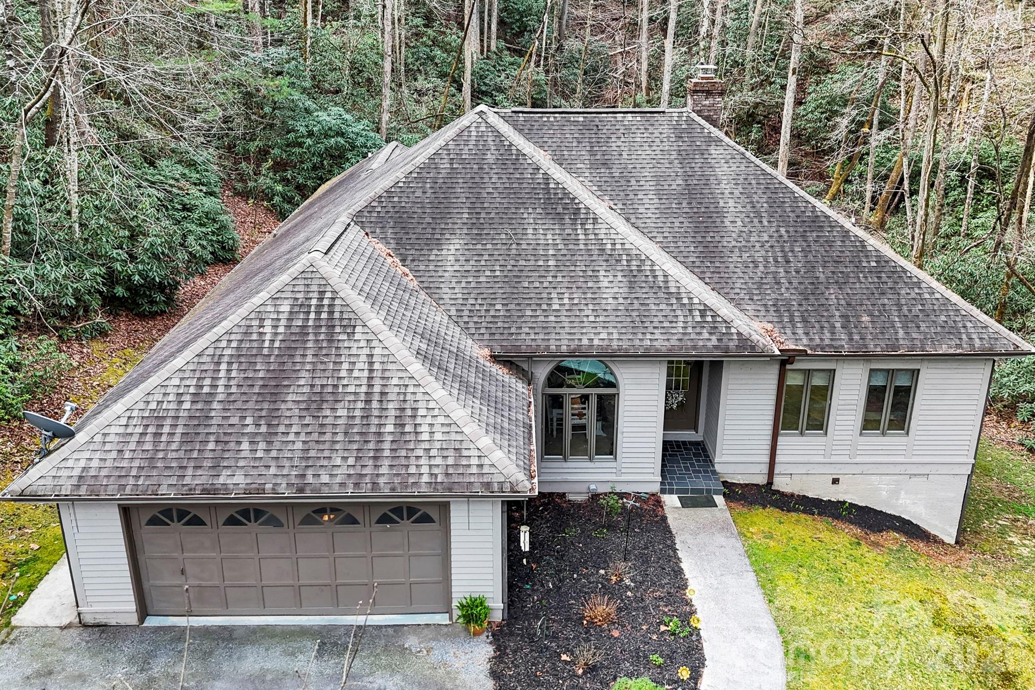 446 Silver Fox Lane — Pisgah Forest