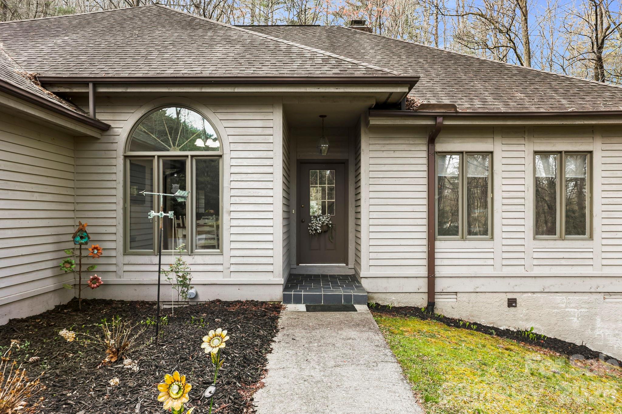 446 Silver Fox Lane — Pisgah Forest