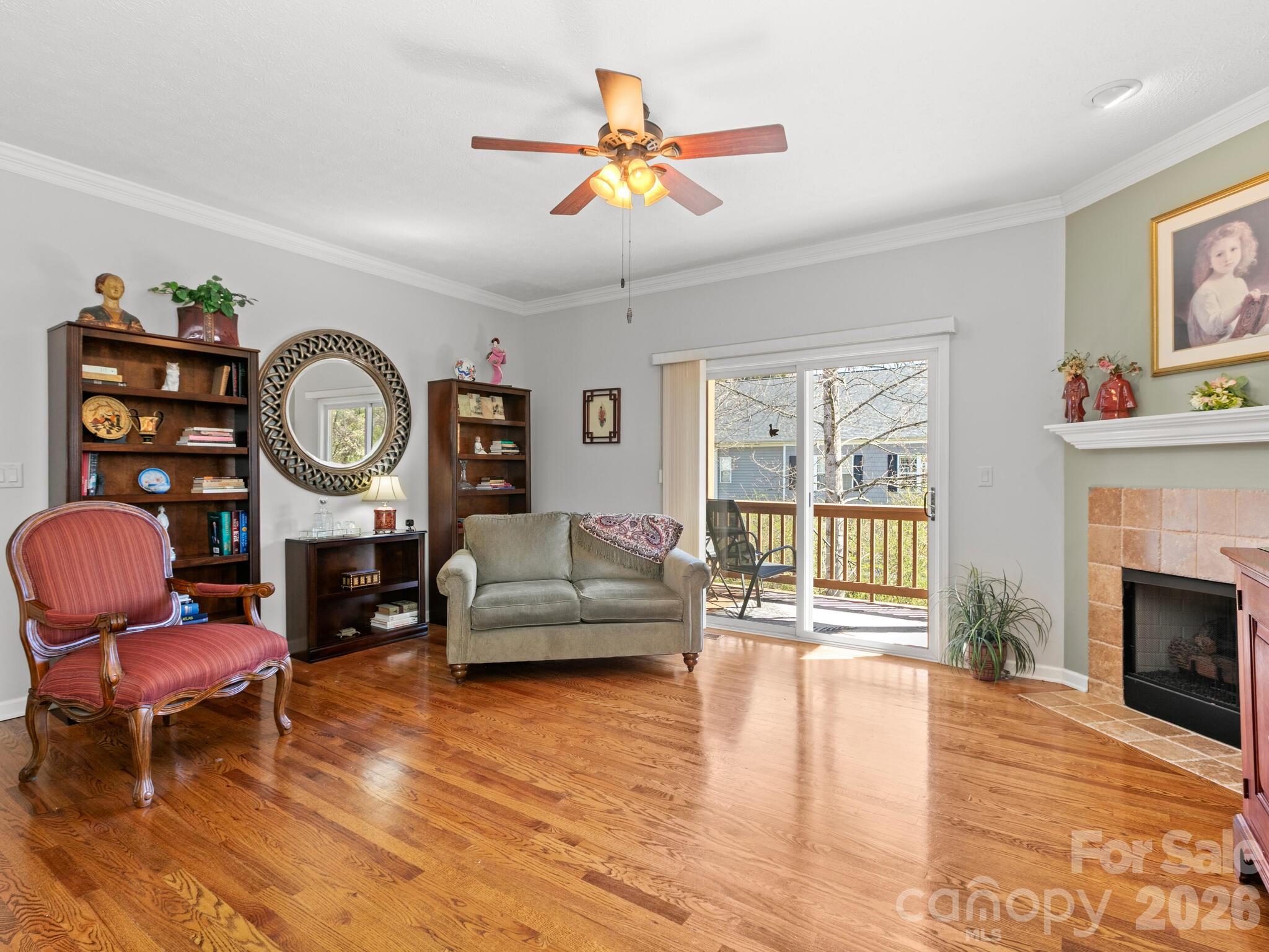 25 Old Pasture Way — Hendersonville