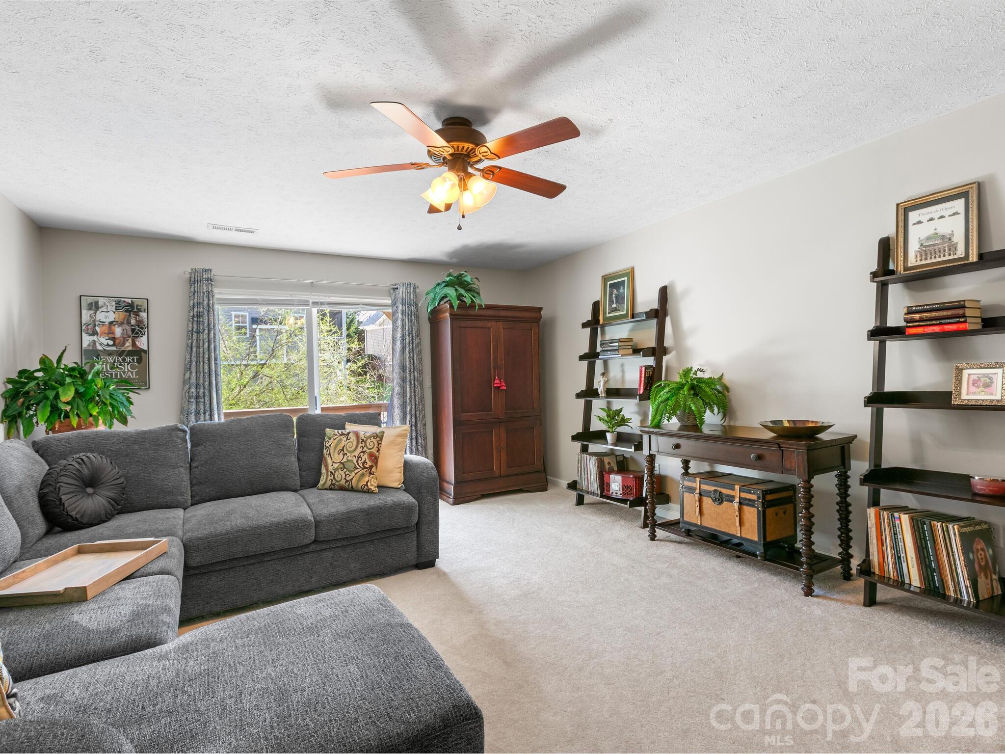 25 Old Pasture Way — Hendersonville