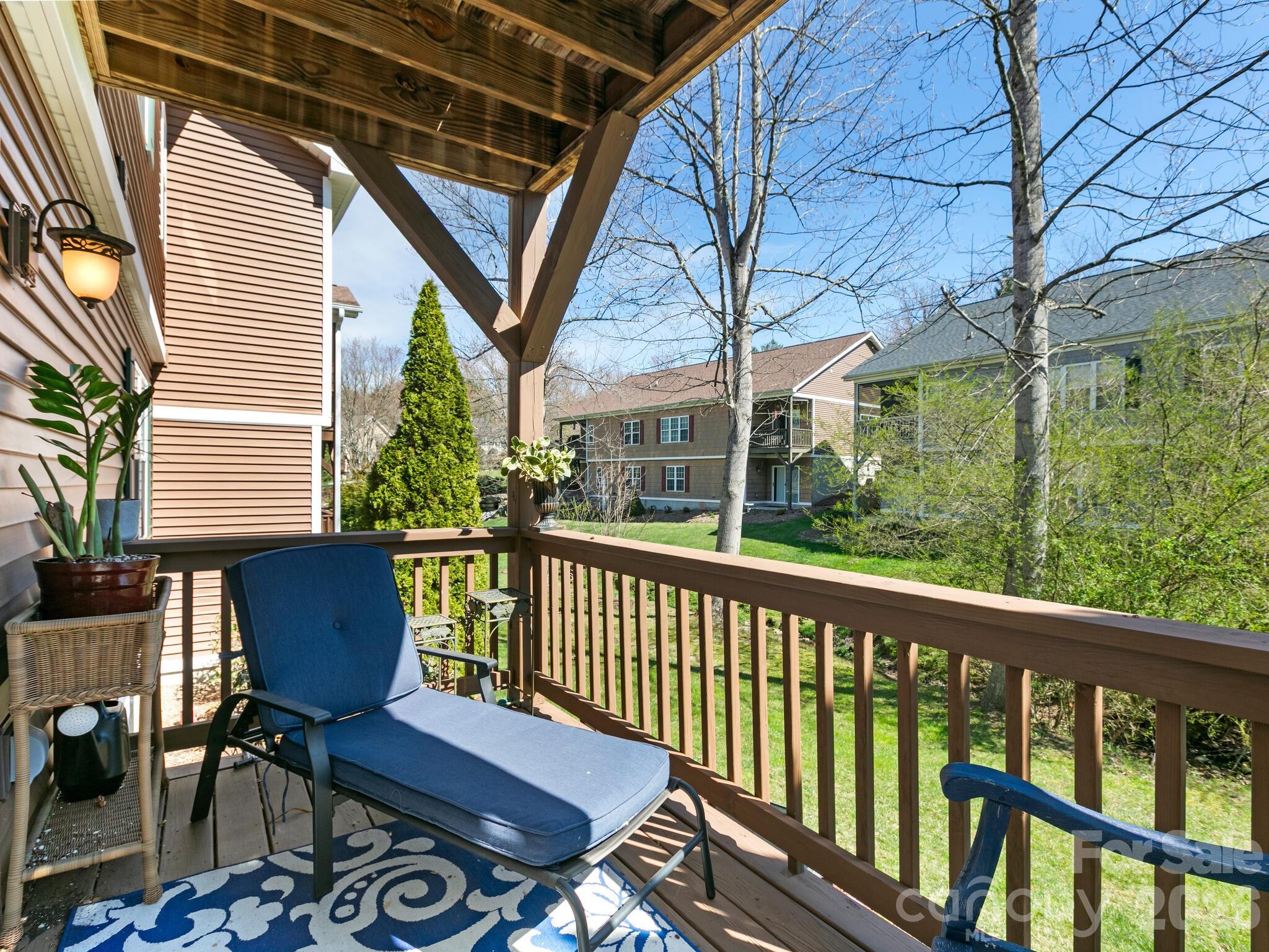 25 Old Pasture Way — Hendersonville
