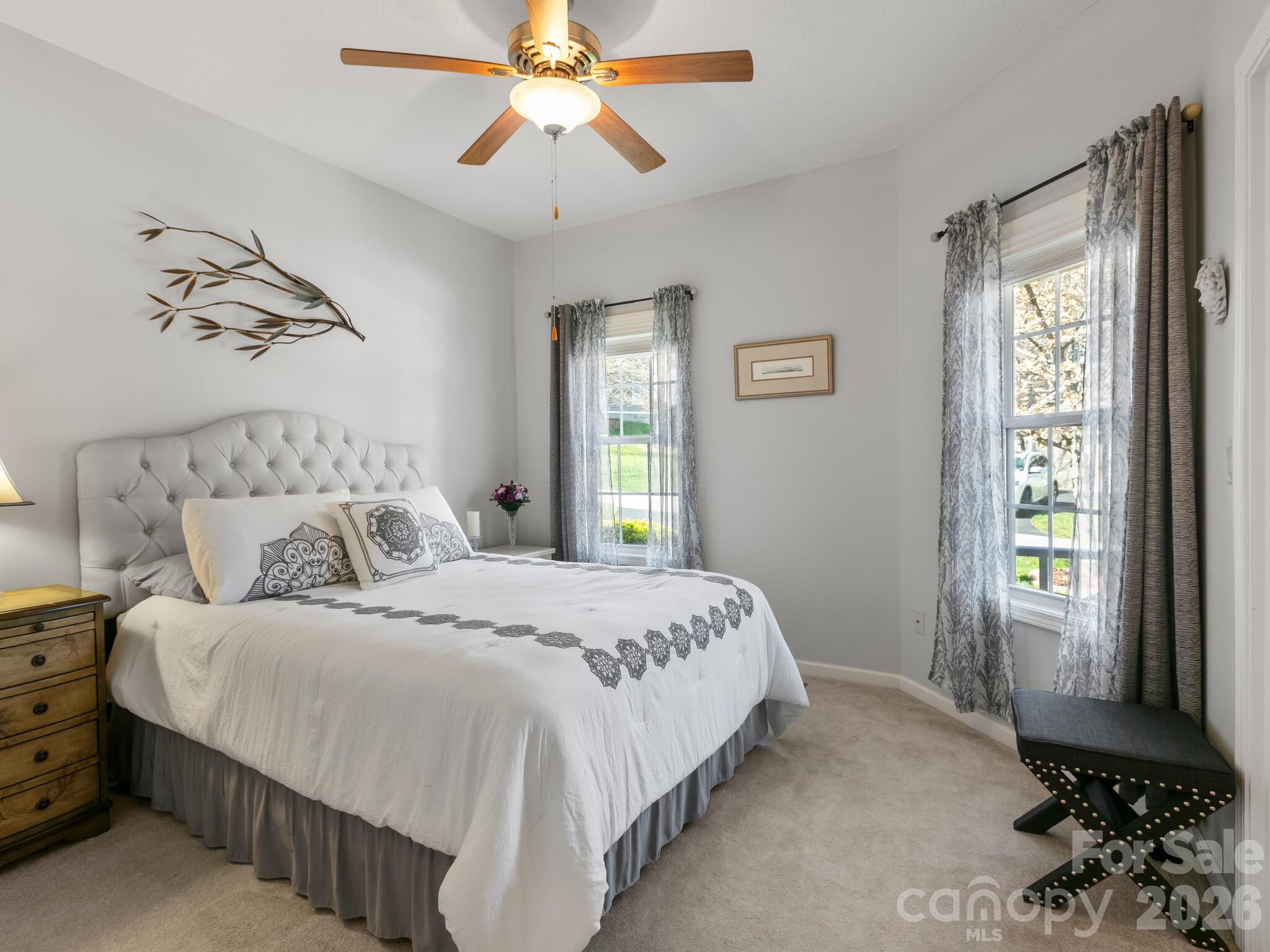 25 Old Pasture Way — Hendersonville