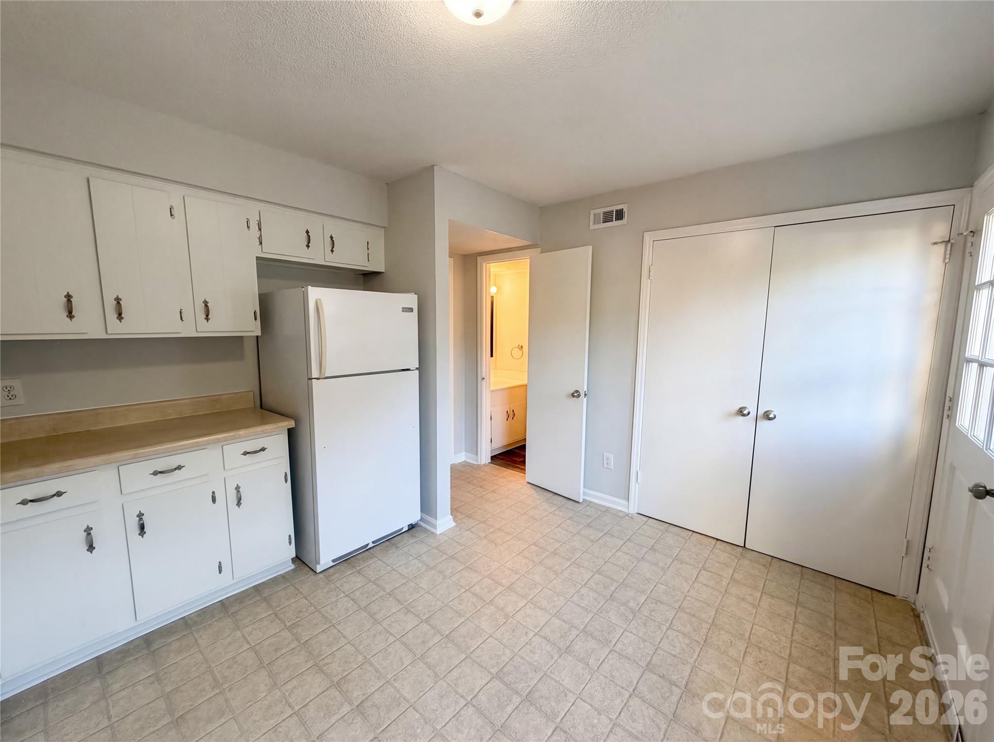 4726 Old Lantern Way — Charlotte