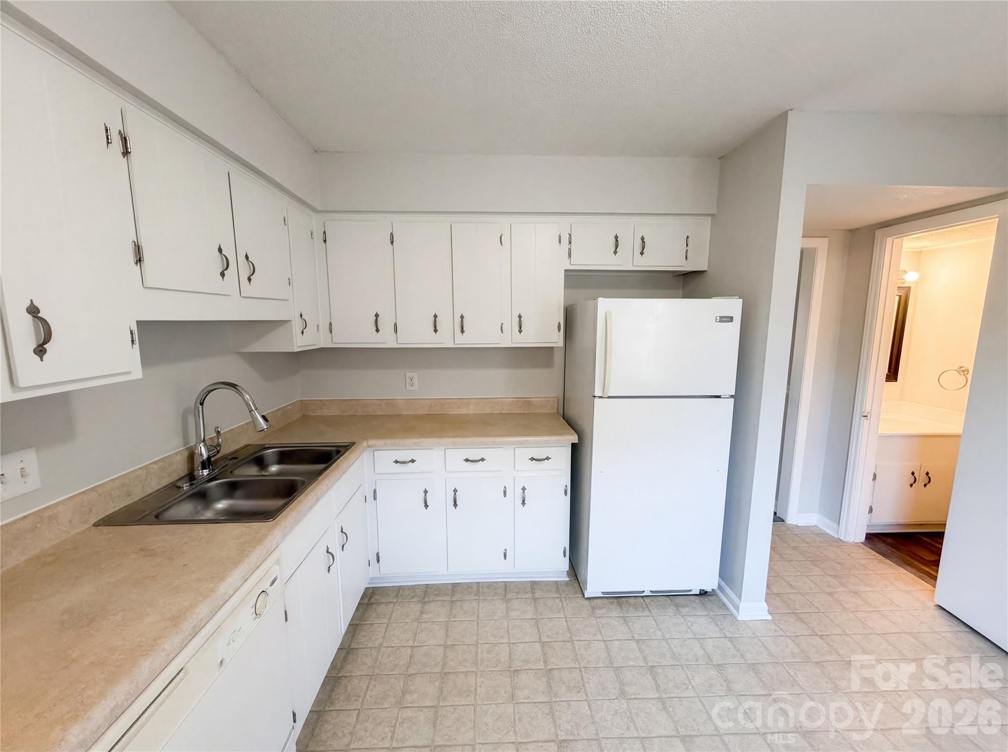 4726 Old Lantern Way — Charlotte