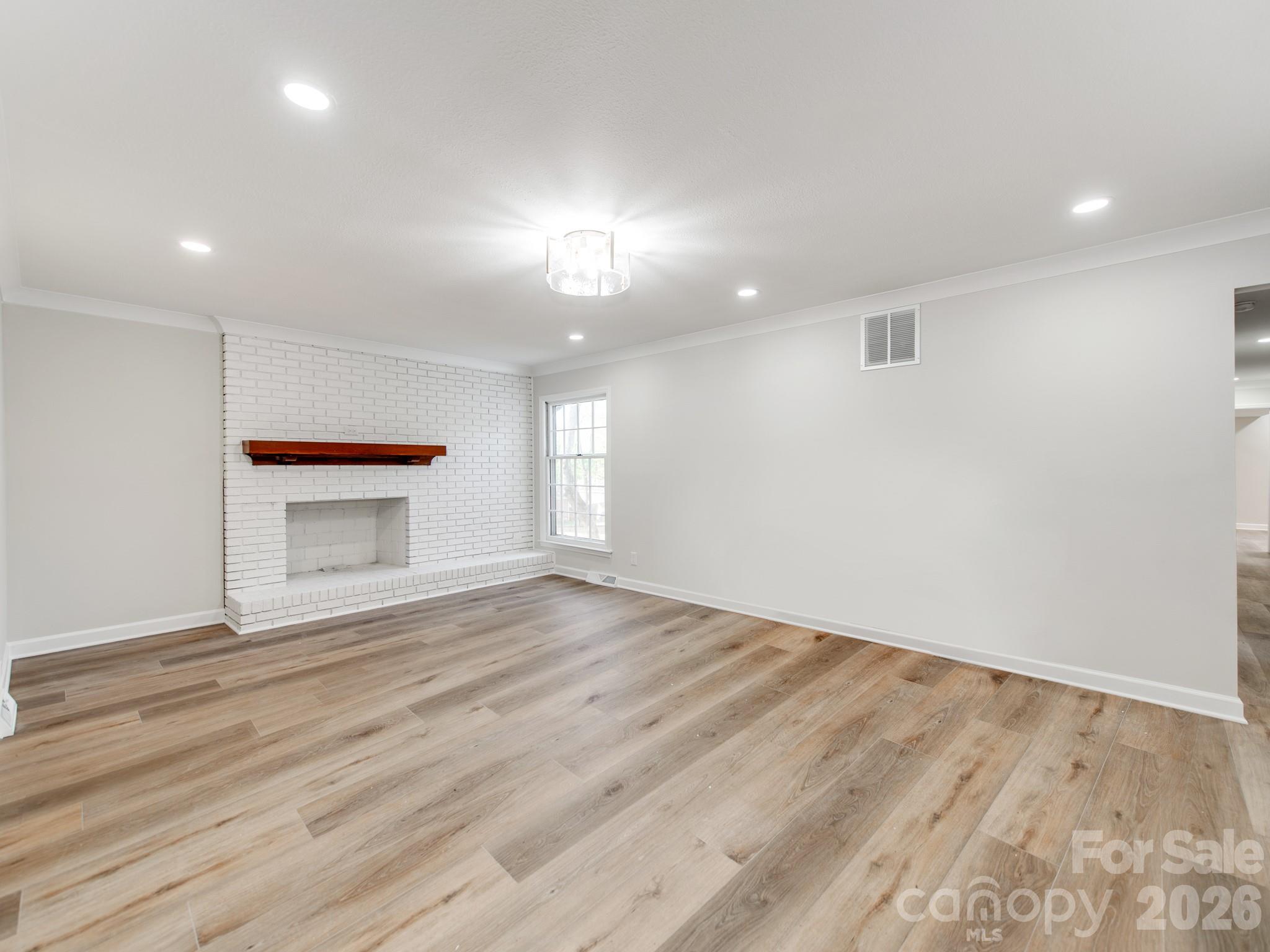 1632 Burtonwood Circle — Charlotte
