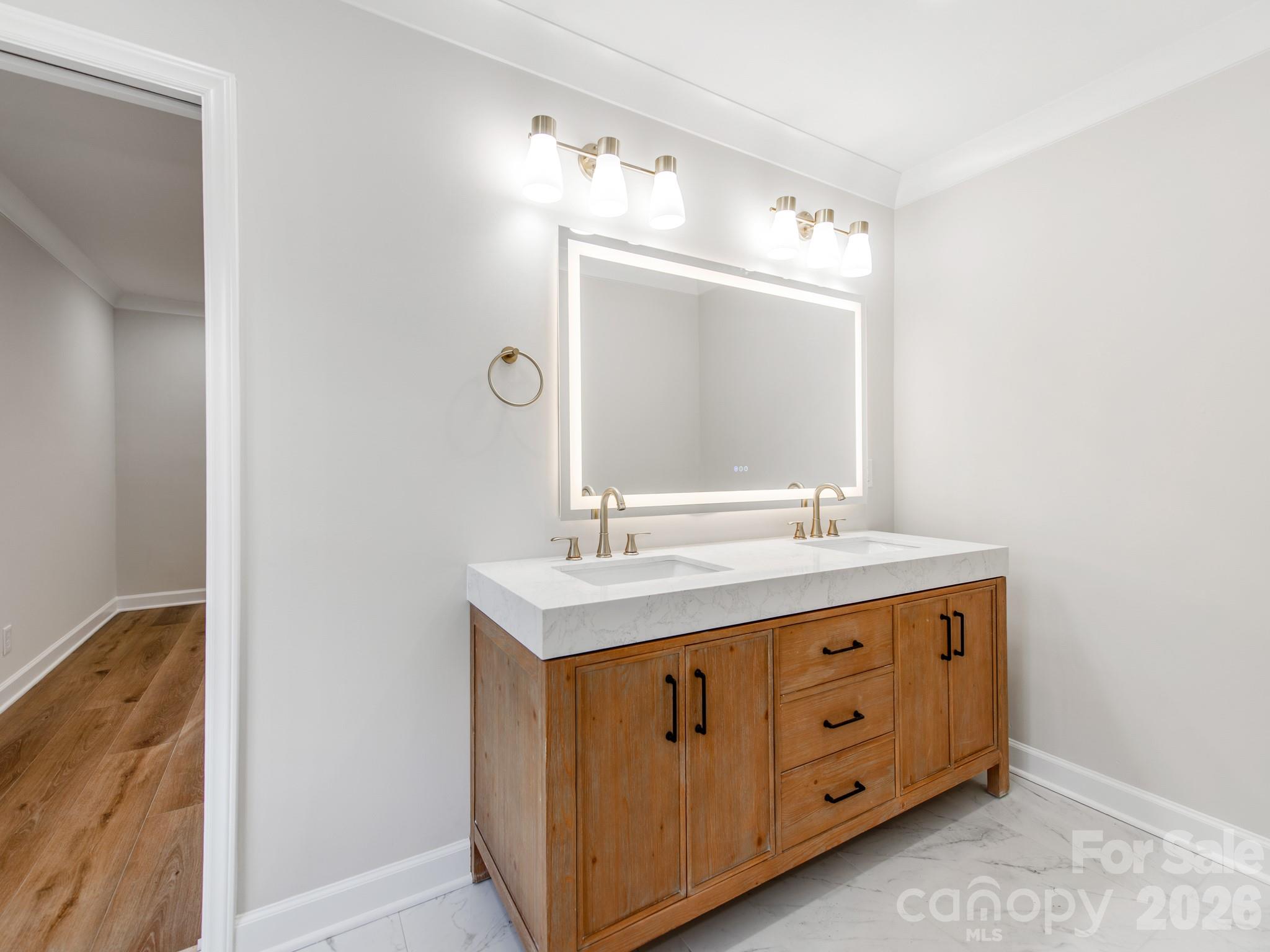 1632 Burtonwood Circle — Charlotte