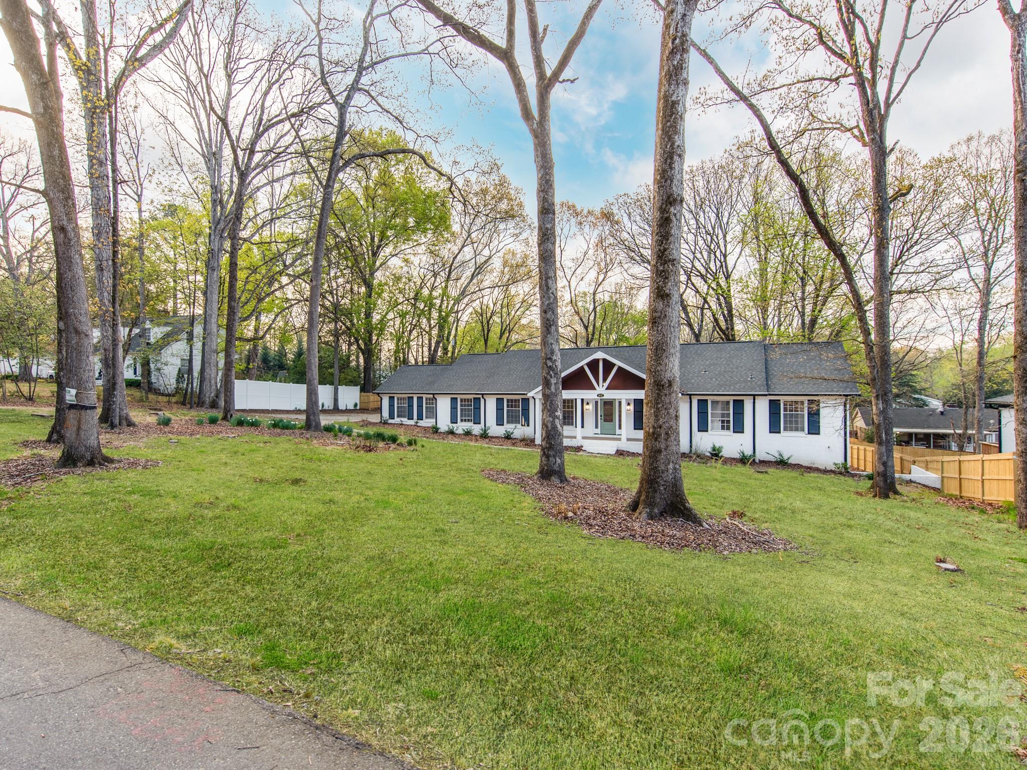 1632 Burtonwood Circle — Charlotte