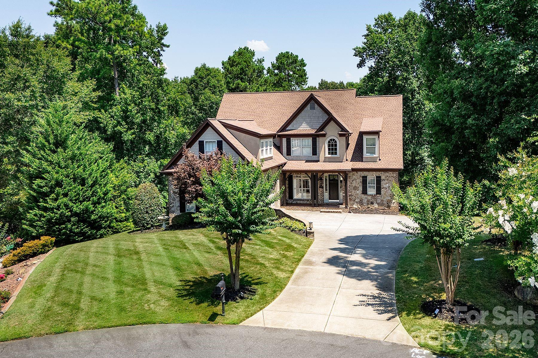 394 Stone Cliff Lane — Lake Wylie