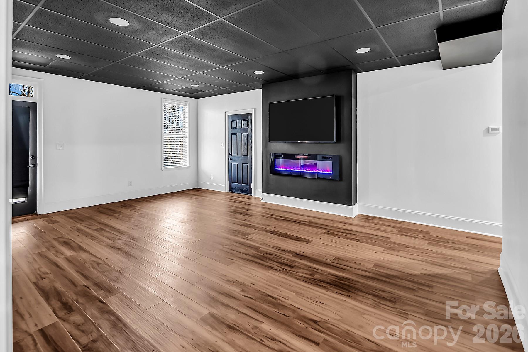 394 Stone Cliff Lane — Lake Wylie