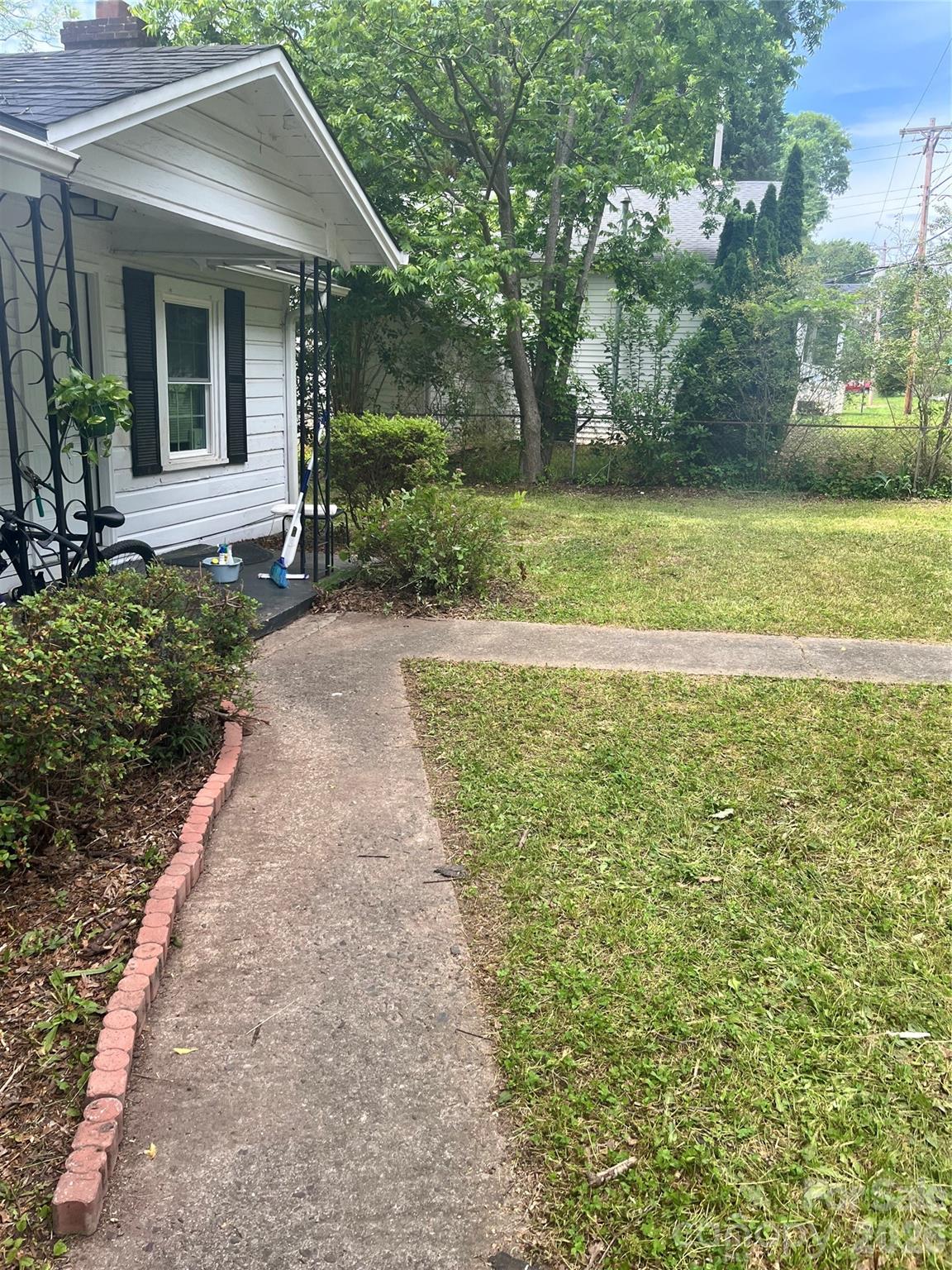 1521 W Davidson Avenue — Gastonia