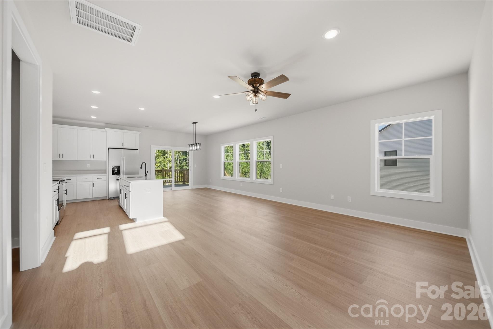2434 Kimberly Avenue — Morganton