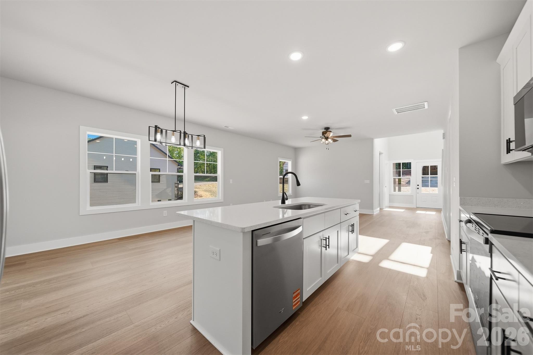 2434 Kimberly Avenue — Morganton