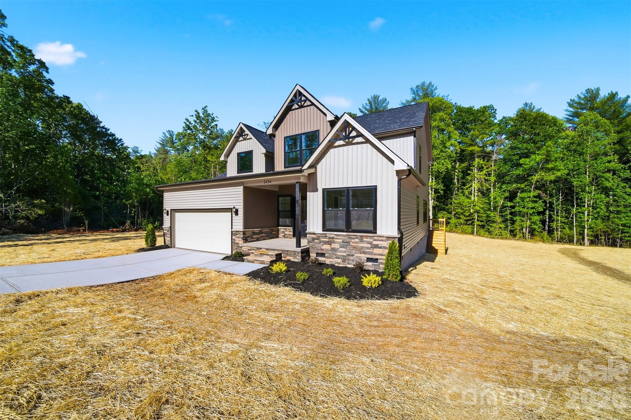 2434 Kimberly Avenue — Morganton