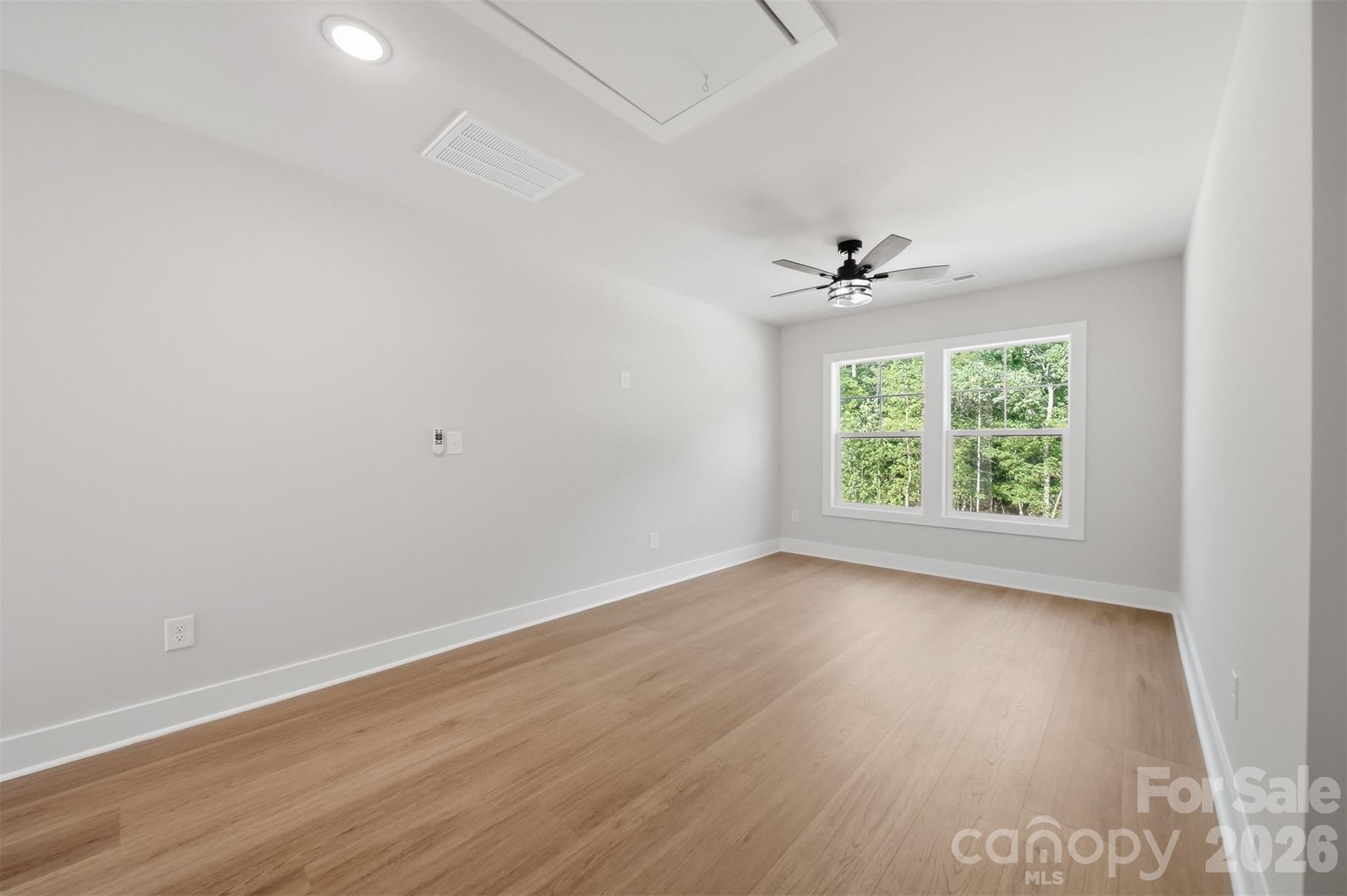 2434 Kimberly Avenue — Morganton