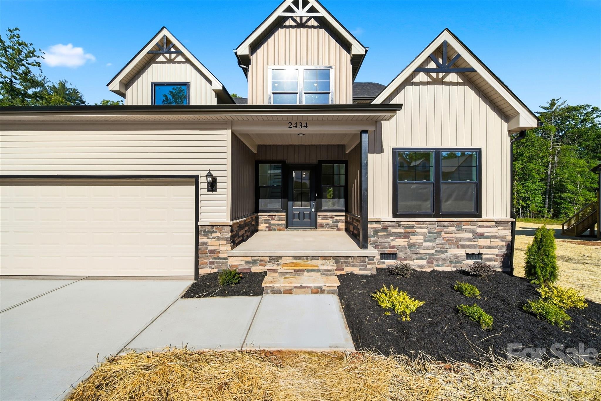 2434 Kimberly Avenue — Morganton