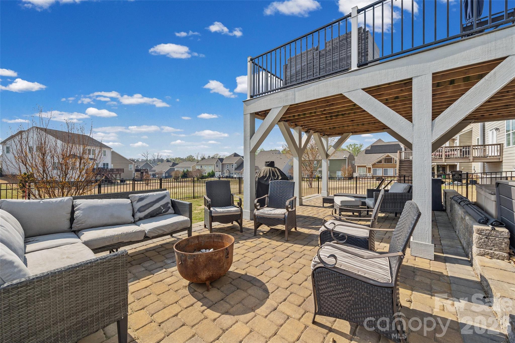 327 Hawks Creek Parkway — Fort Mill