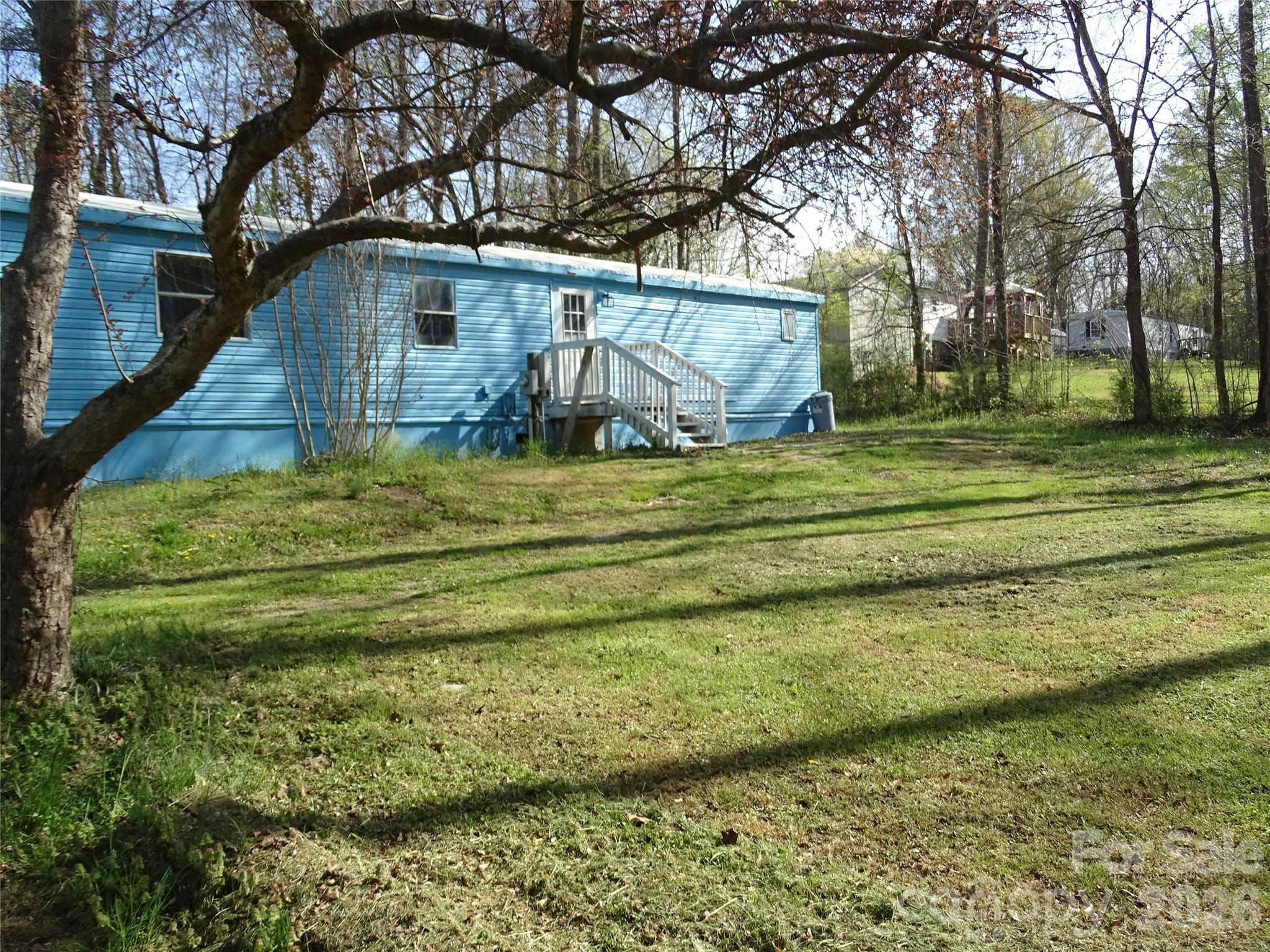453 Riverview Lane — Lexington