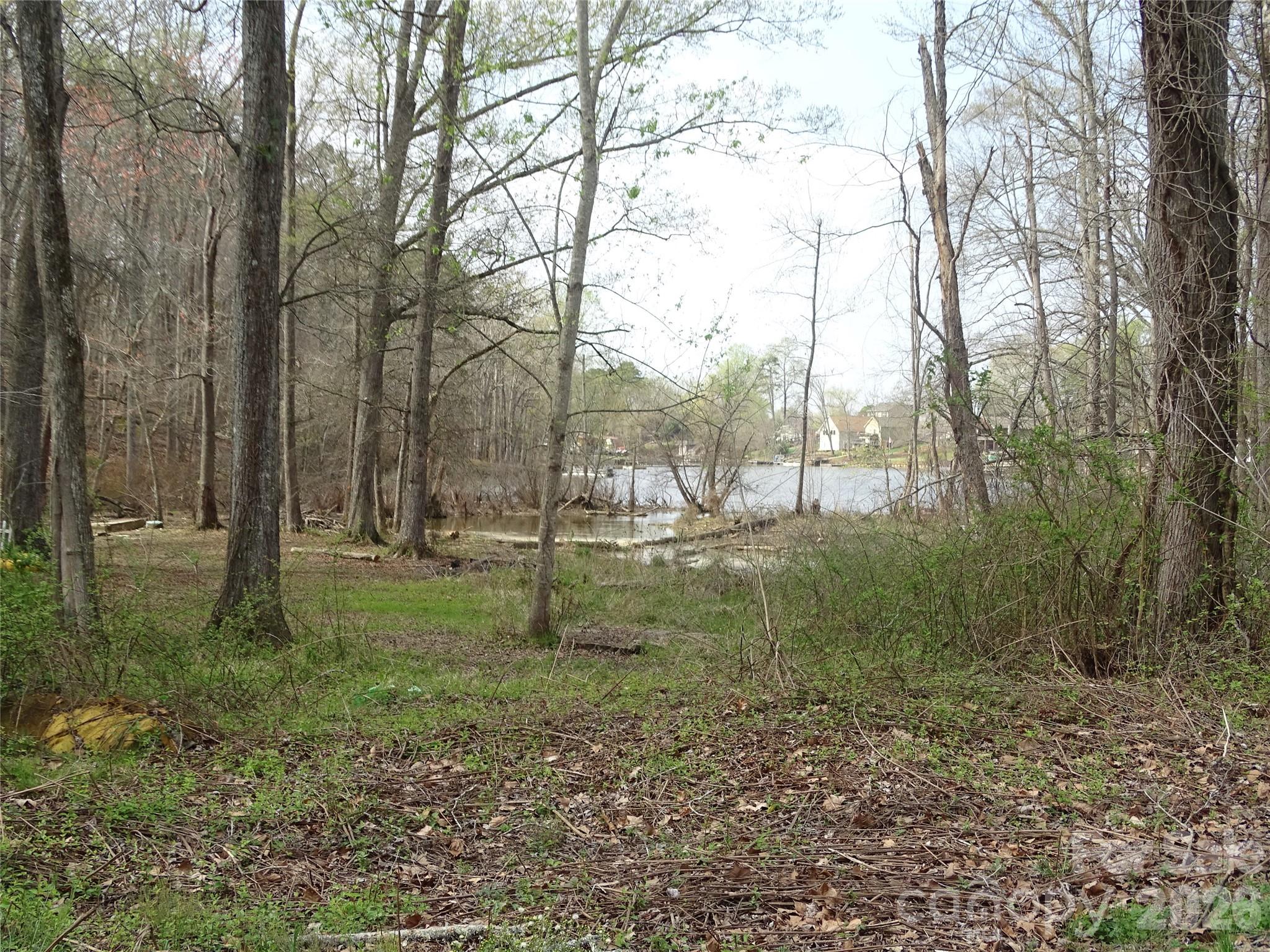 453 Riverview Lane — Lexington