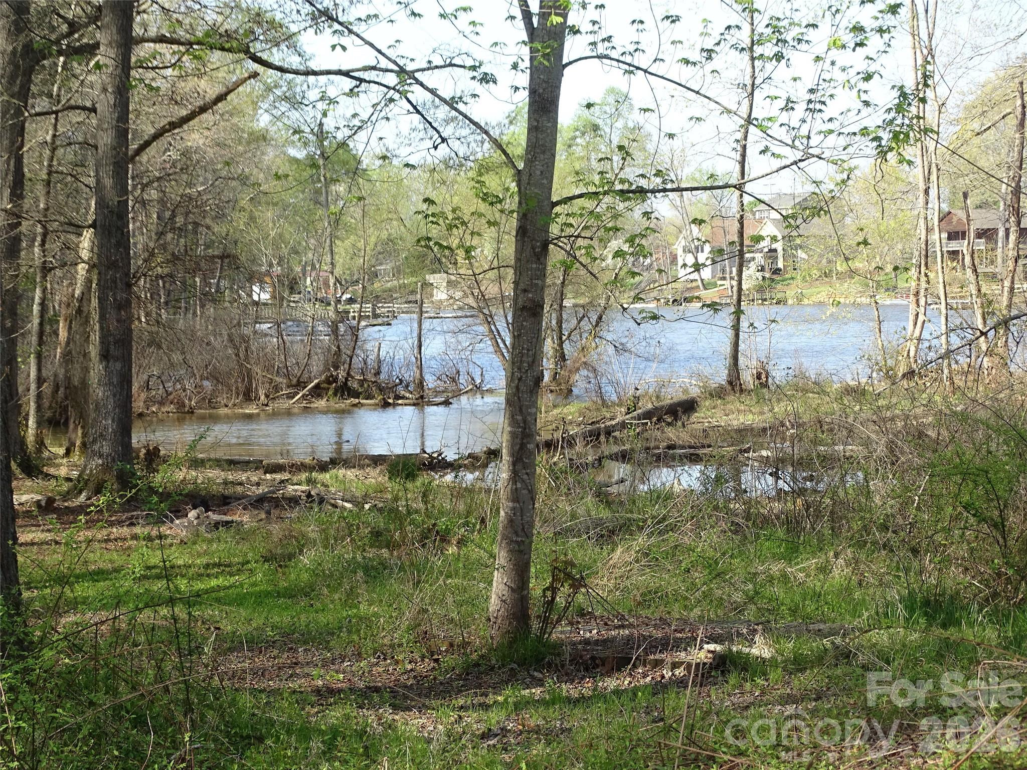 453 Riverview Lane — Lexington