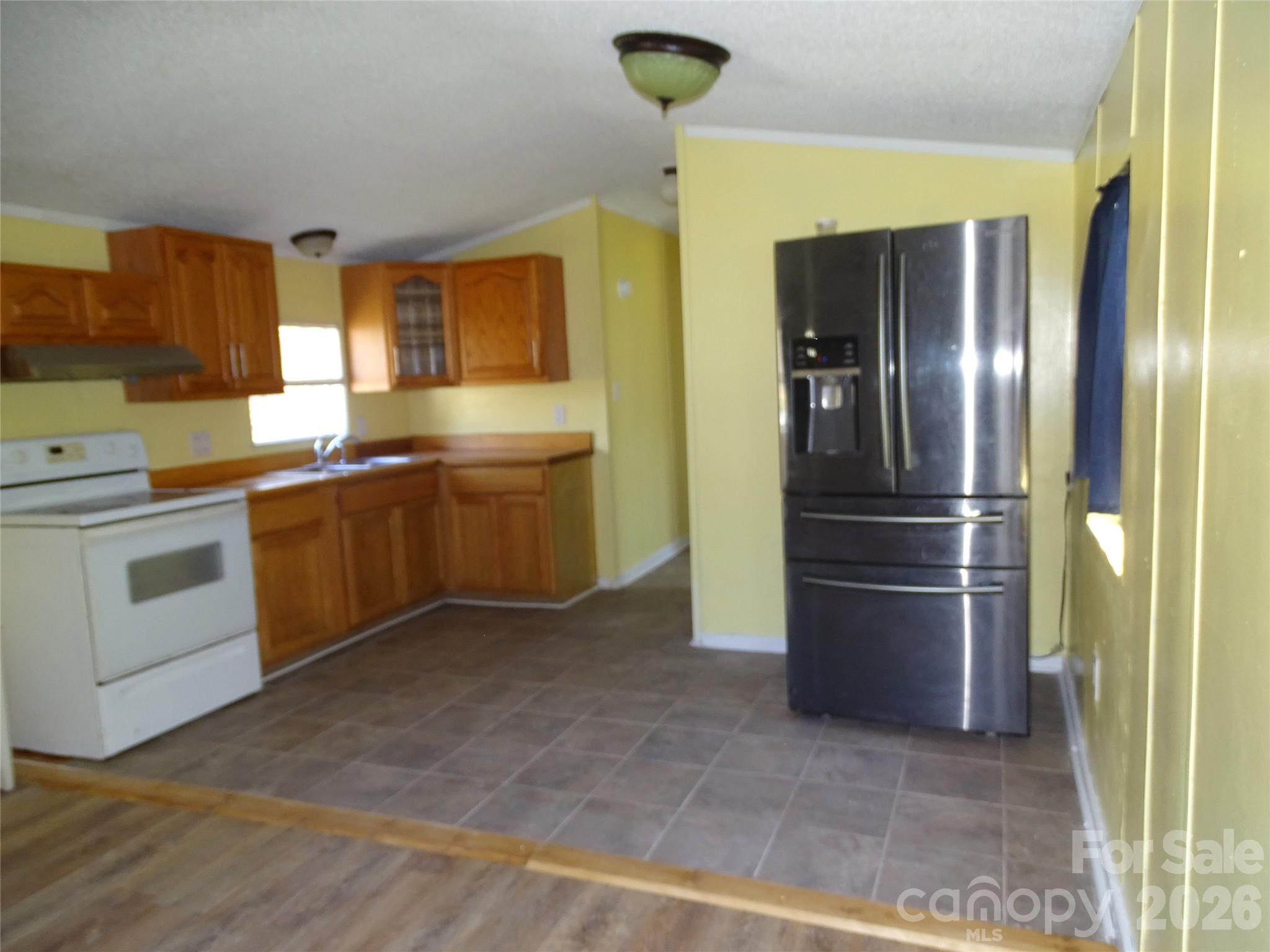 453 Riverview Lane — Lexington