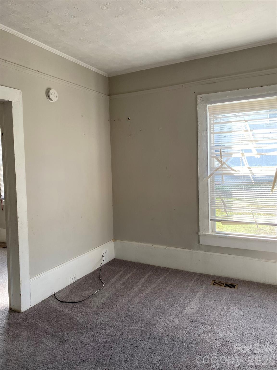 303 Rogers Lake Road — Kannapolis