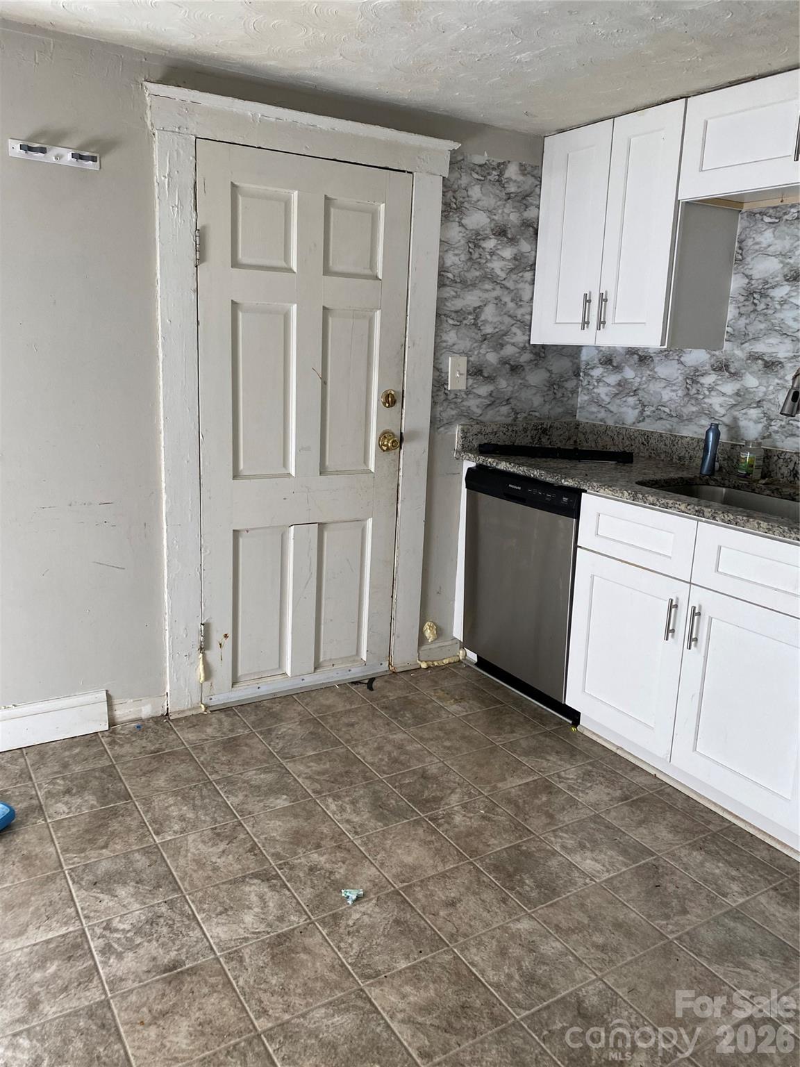 303 Rogers Lake Road — Kannapolis