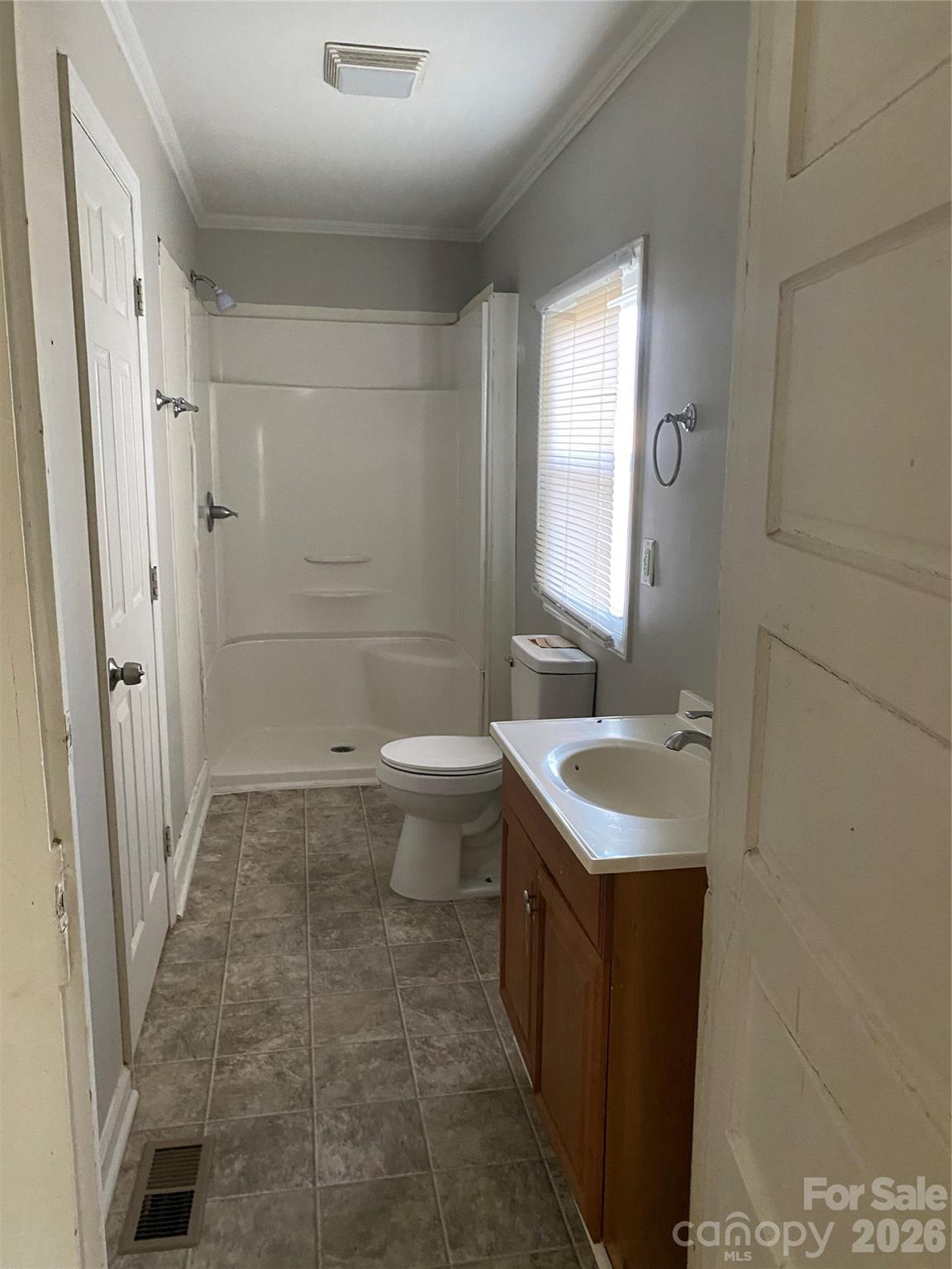 303 Rogers Lake Road — Kannapolis