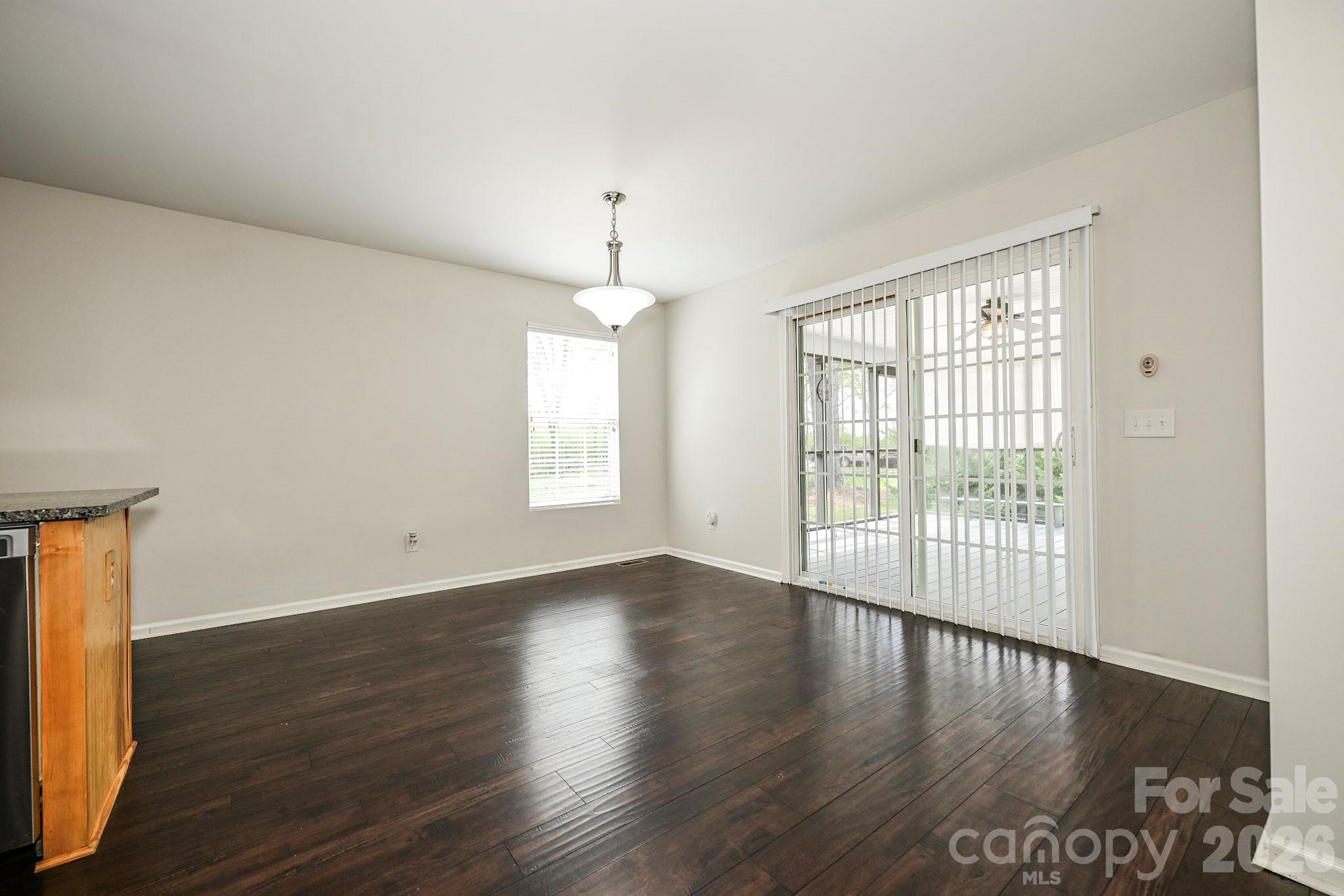 105 Woodland Lane — Monroe