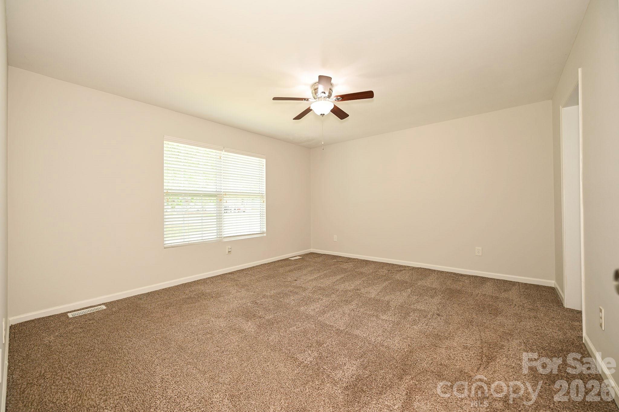 105 Woodland Lane — Monroe