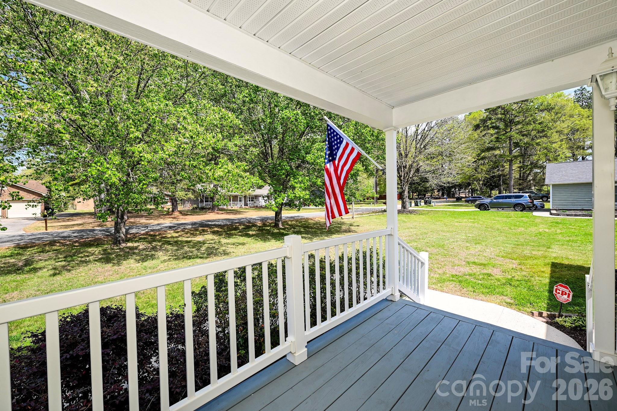 105 Woodland Lane — Monroe