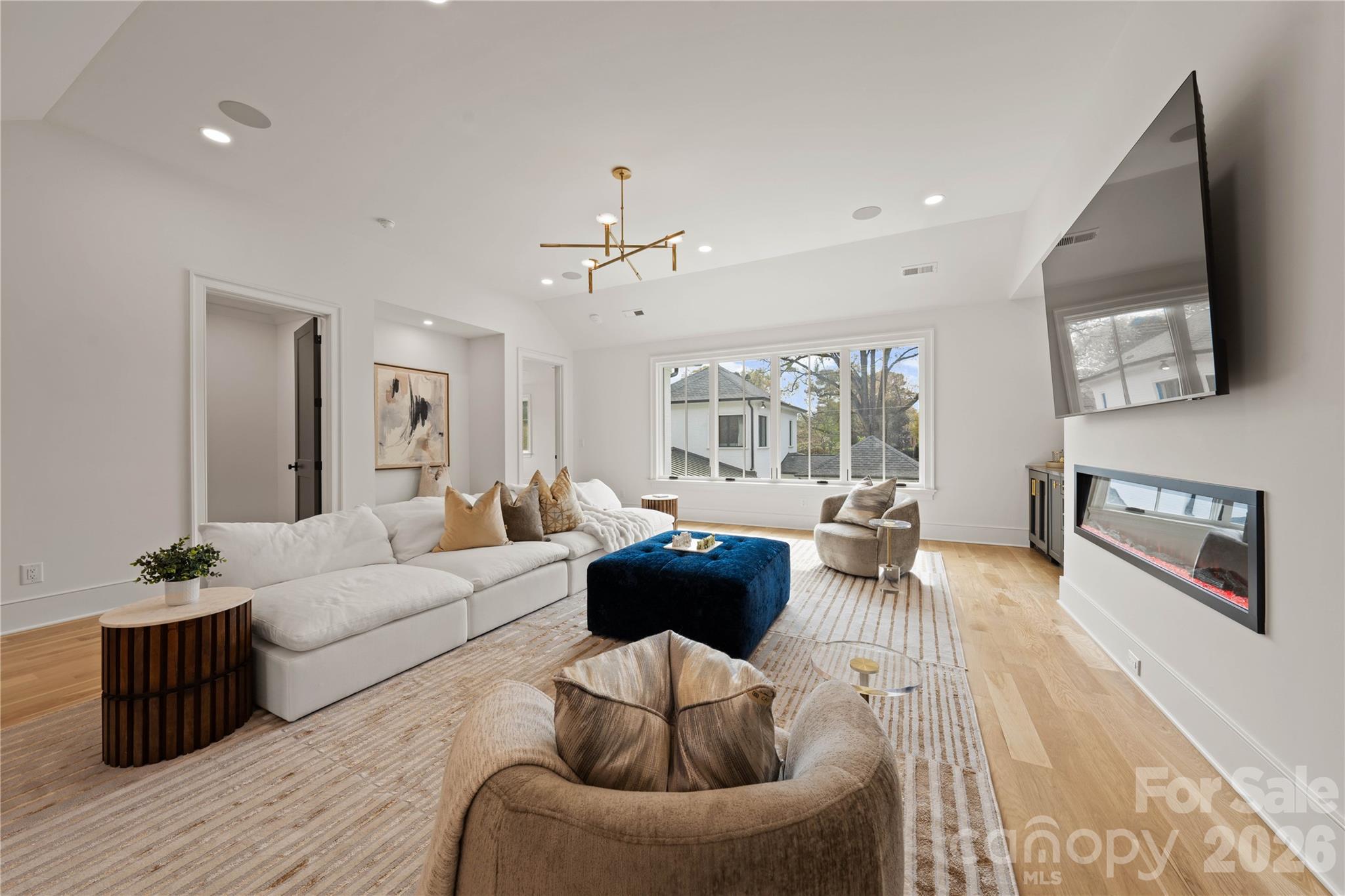2208 Overhill Road — Charlotte