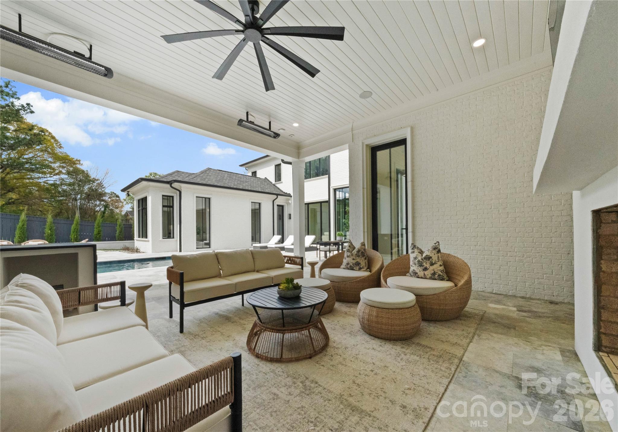 2208 Overhill Road — Charlotte