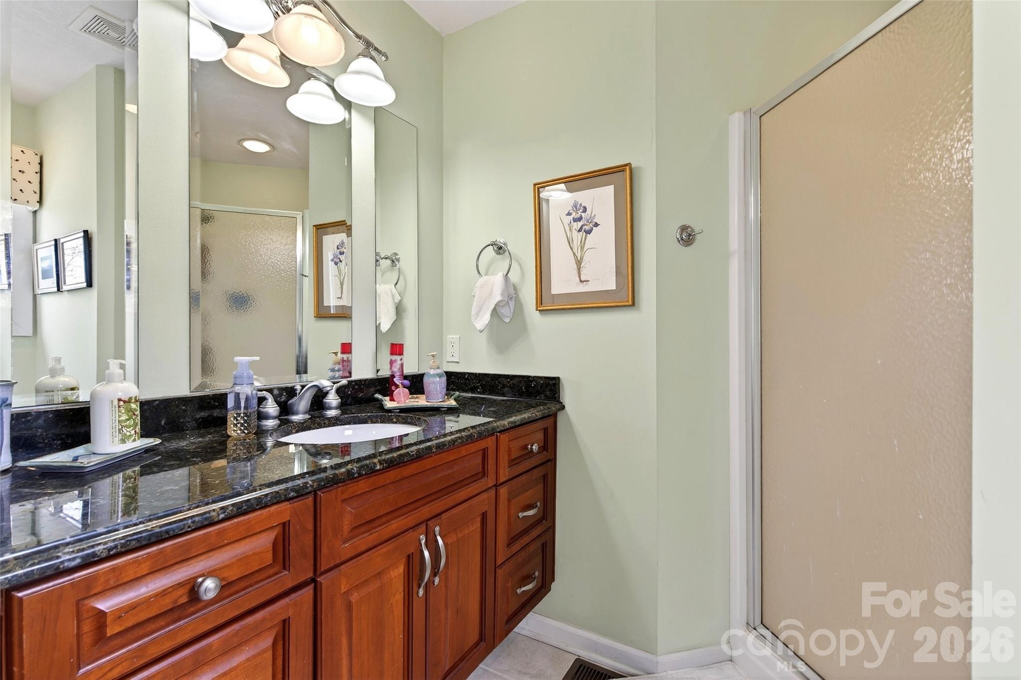 600 Sassafras Drive — Spruce Pine