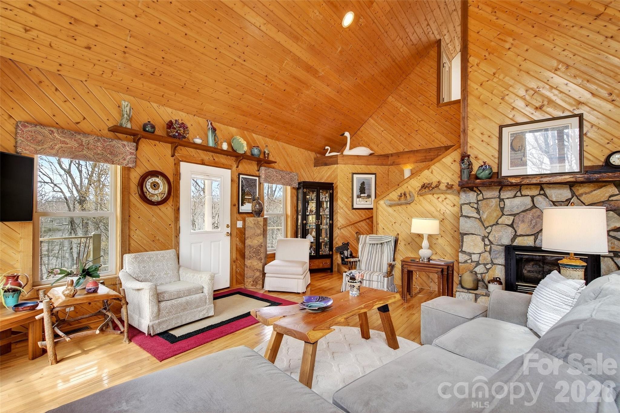 600 Sassafras Drive — Spruce Pine