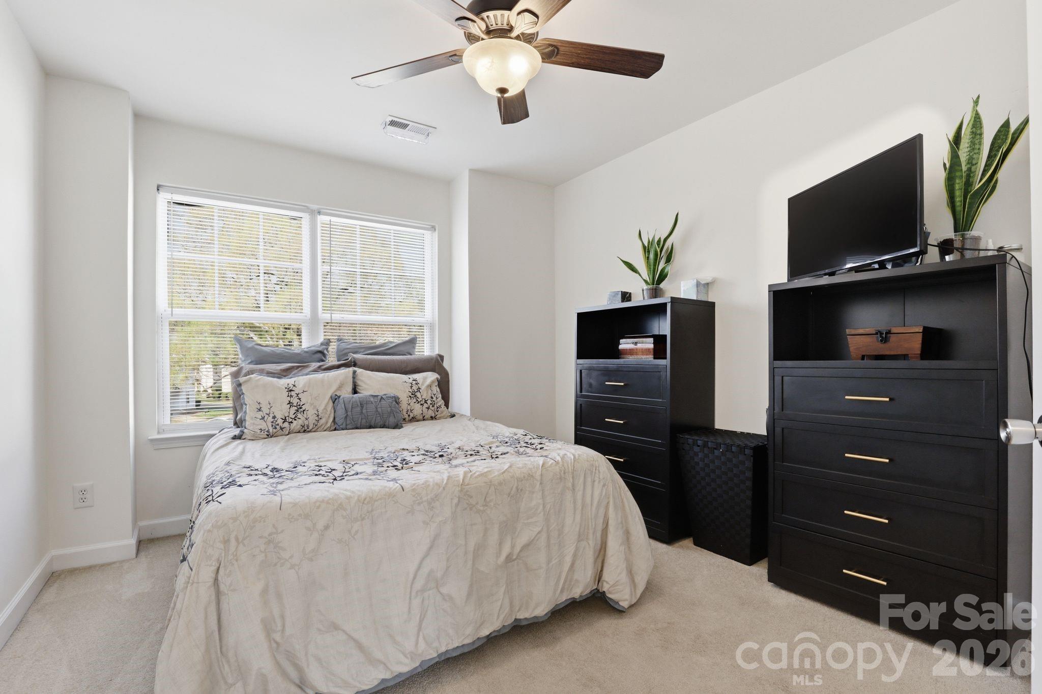 2814 Avalon Loop Road — Charlotte