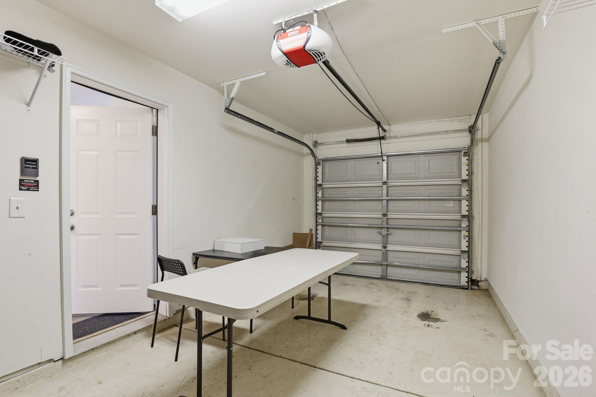 2814 Avalon Loop Road — Charlotte