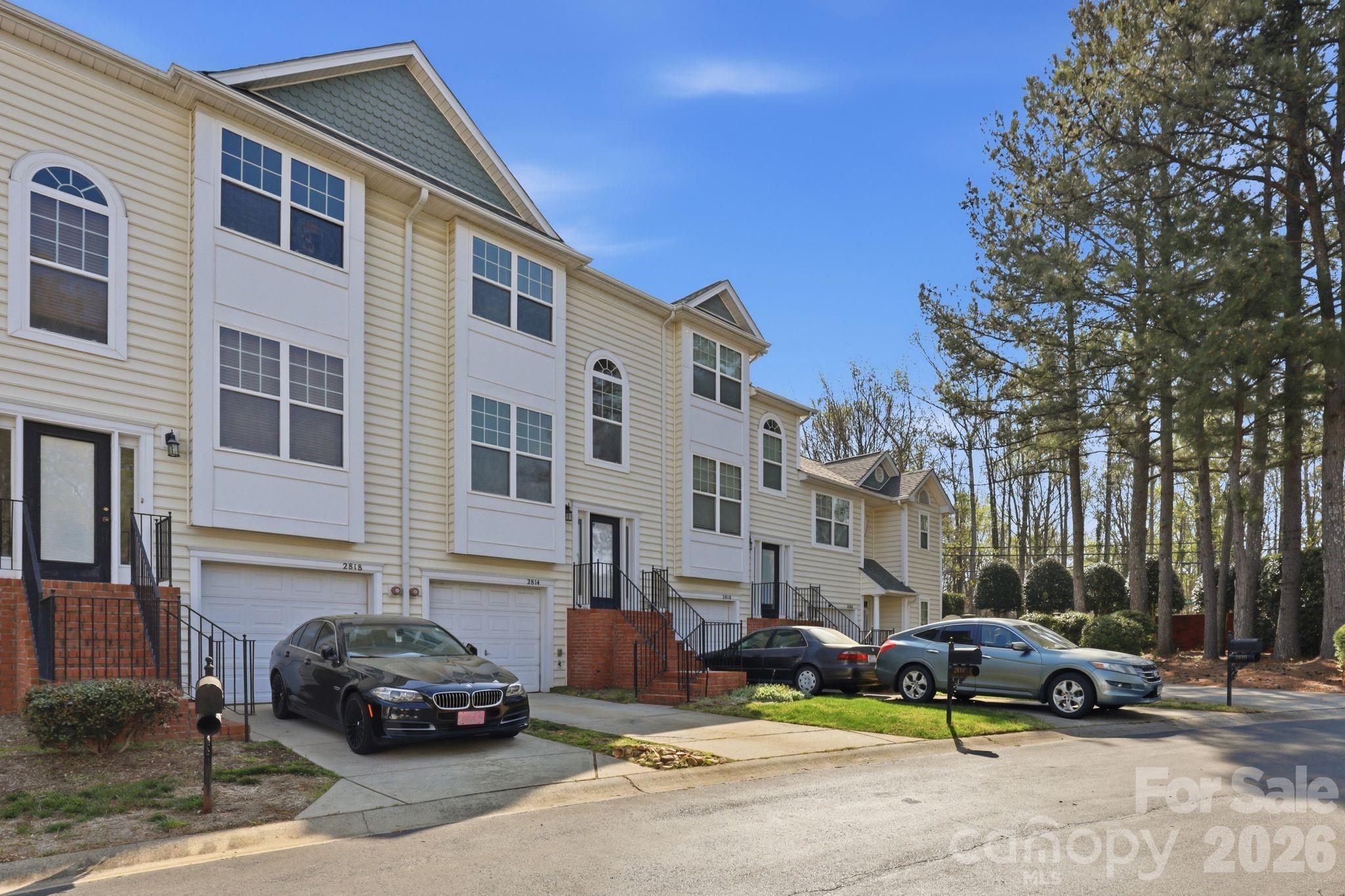 2814 Avalon Loop Road — Charlotte