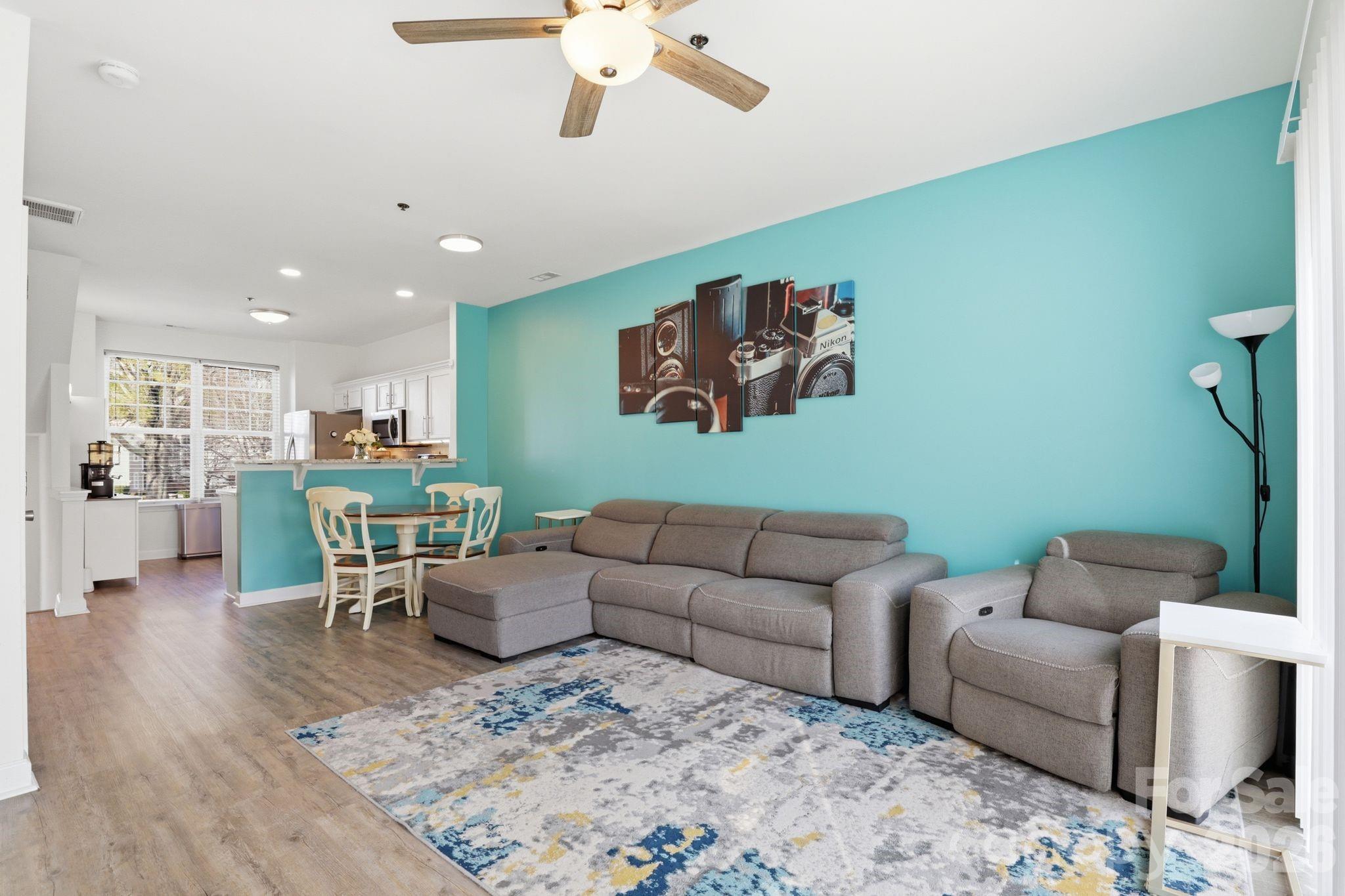 2814 Avalon Loop Road — Charlotte