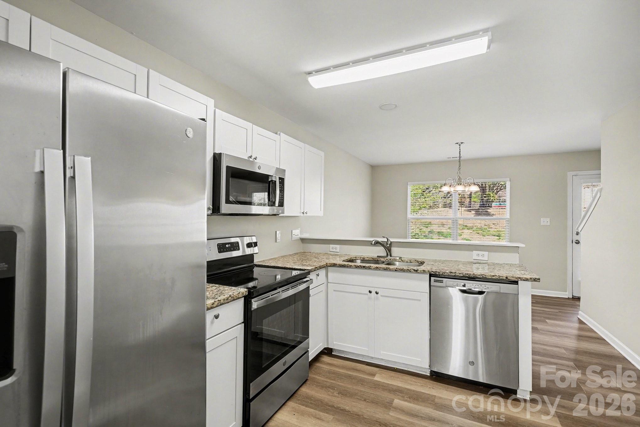 2418 S Cairns Mill Court — Charlotte