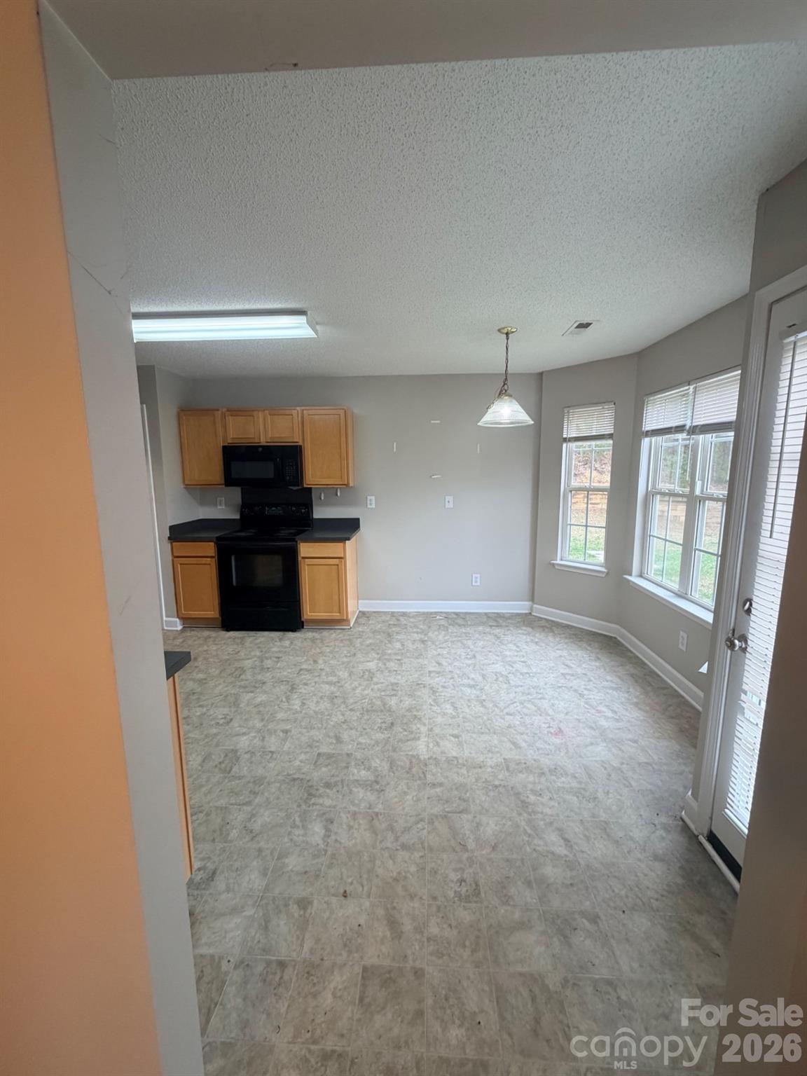 634 Longacre Drive — Charlotte