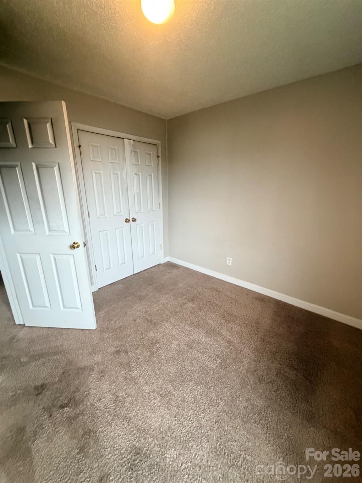 634 Longacre Drive — Charlotte