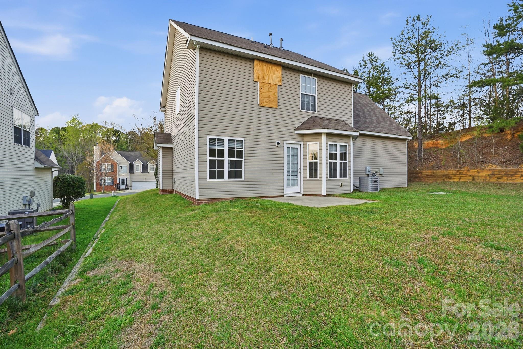 634 Longacre Drive — Charlotte