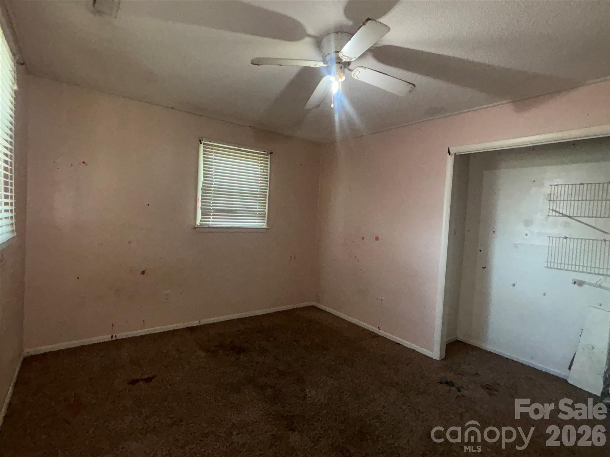 2618 32nd Avenue NE — Hickory