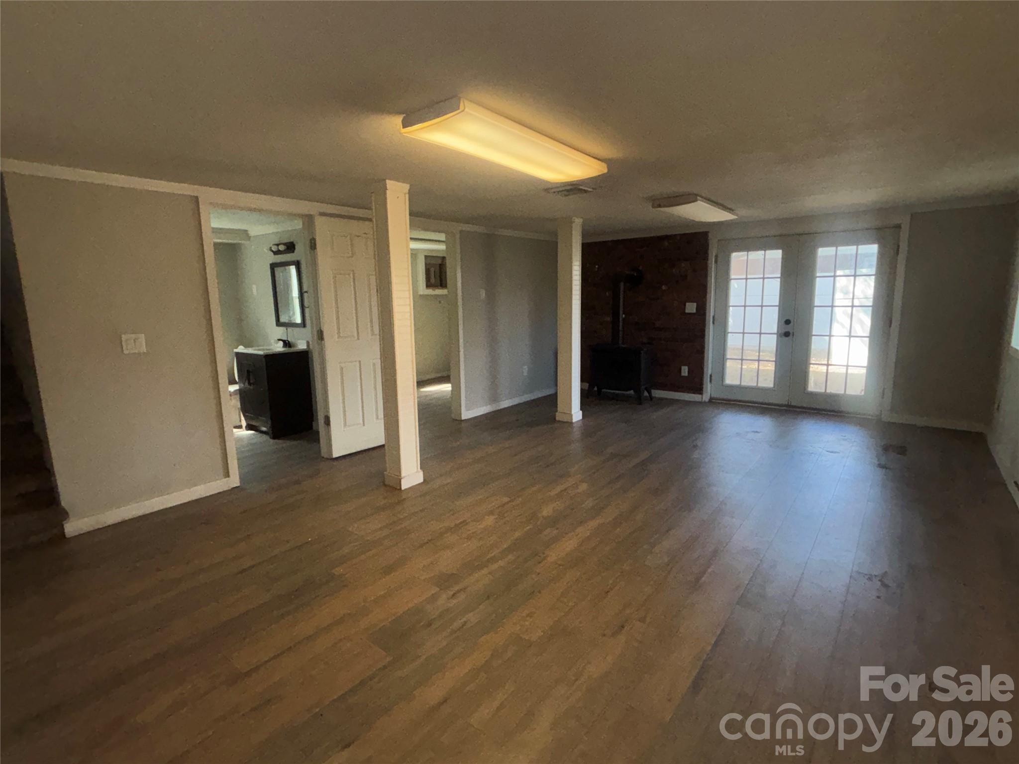 2618 32nd Avenue NE — Hickory