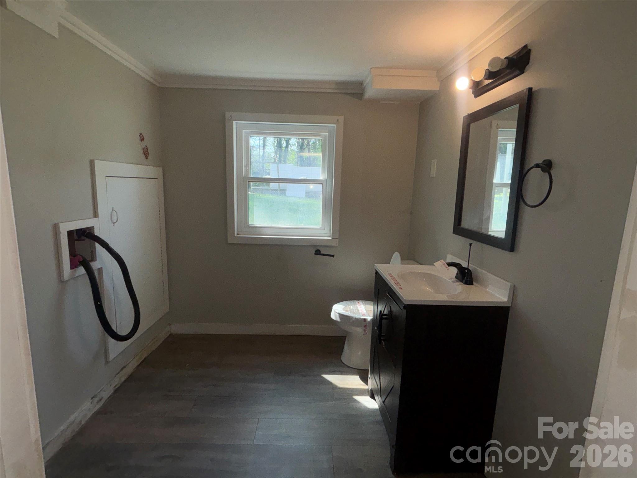 2618 32nd Avenue NE — Hickory