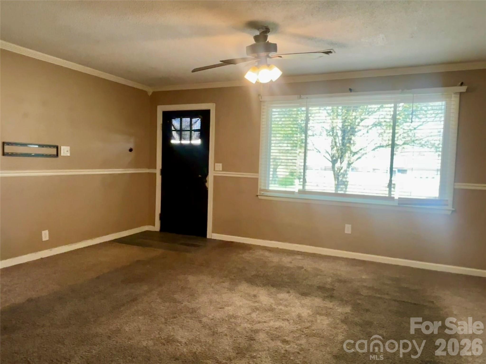 2618 32nd Avenue NE — Hickory